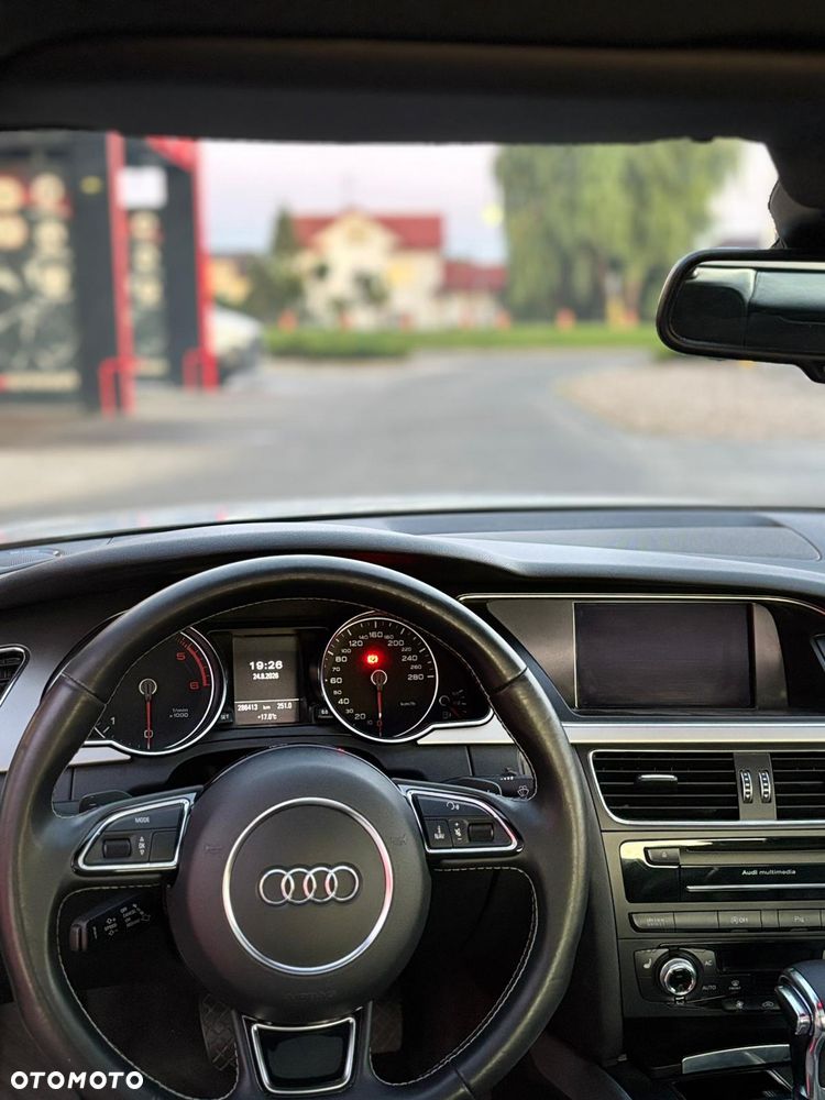 Audi A5 Coupé 3.0 TDI DPF quattro S tronic - 4