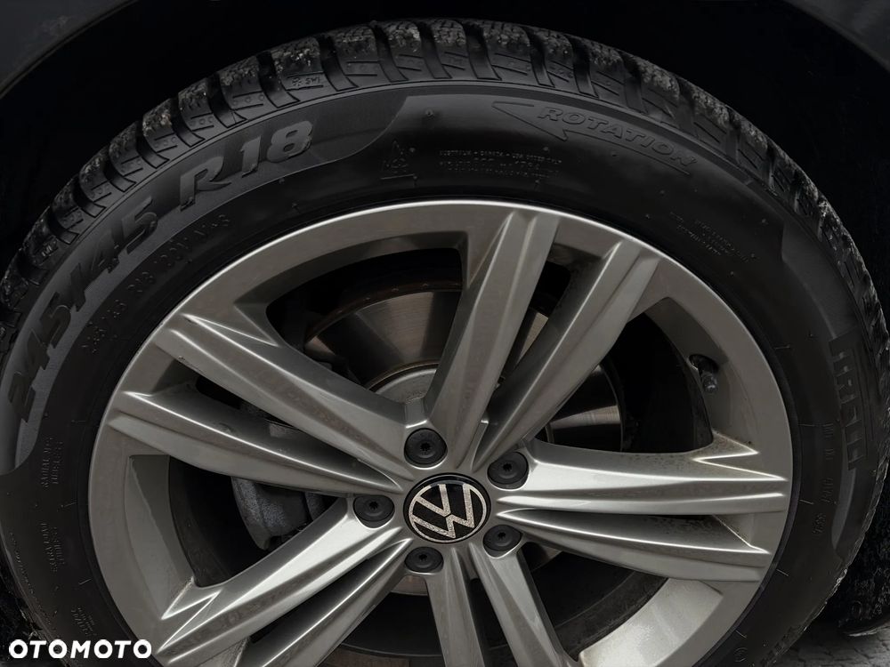 Volkswagen Arteon 2.0 TDI R-Line DSG - 24