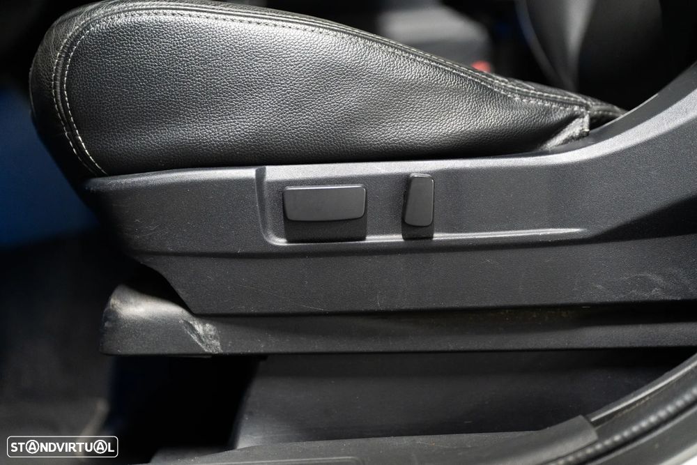 Mitsubishi Outlander 2.0 4WD - 26