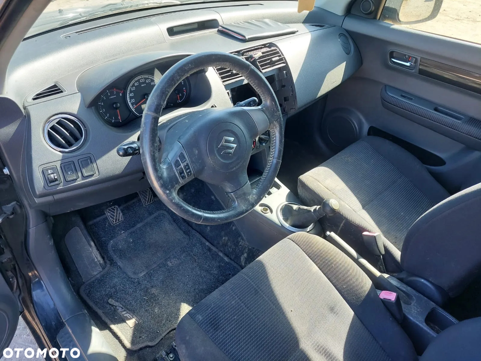 Suzuki Swift 1.3 Club dance - 8