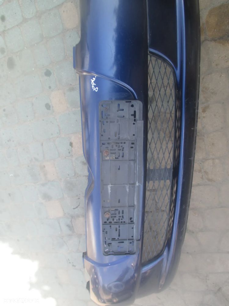 zderzak toyota Yaris I 8R4 - 3