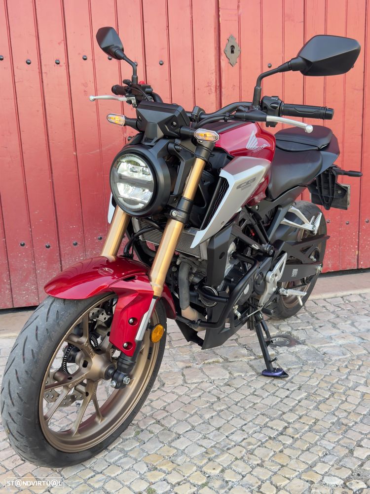Honda CB R - 2