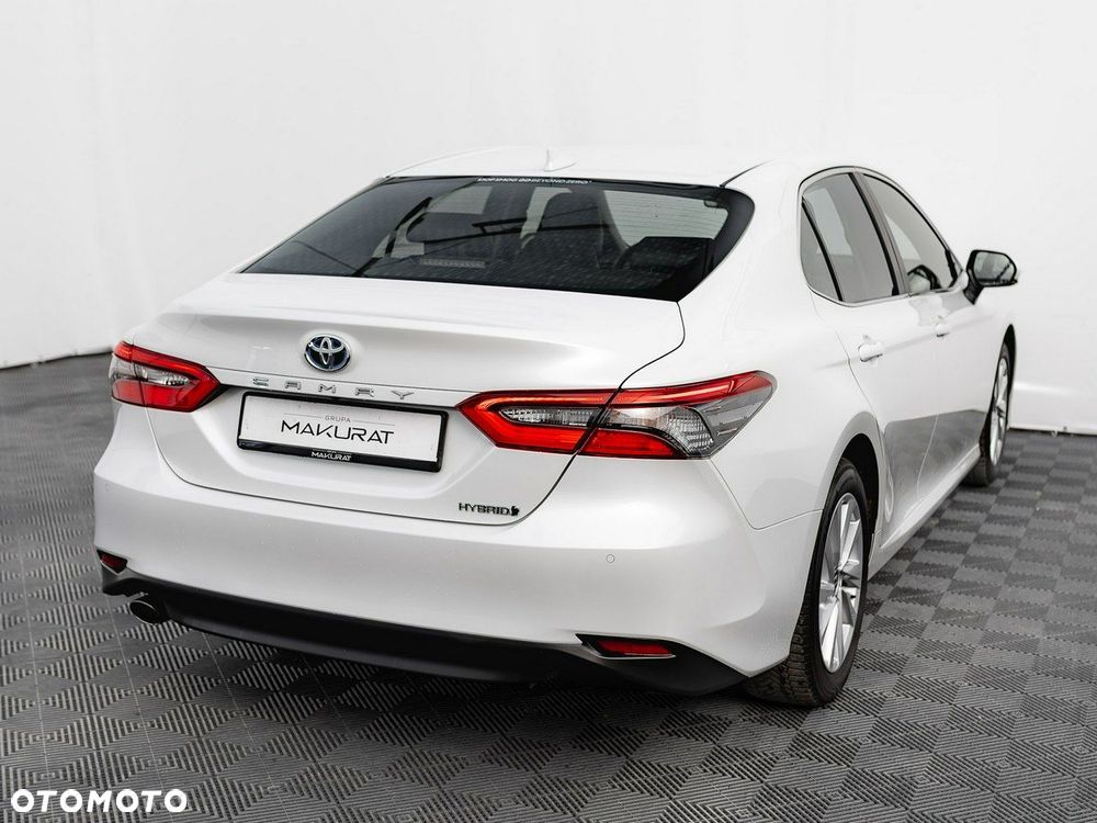Toyota Camry - 6