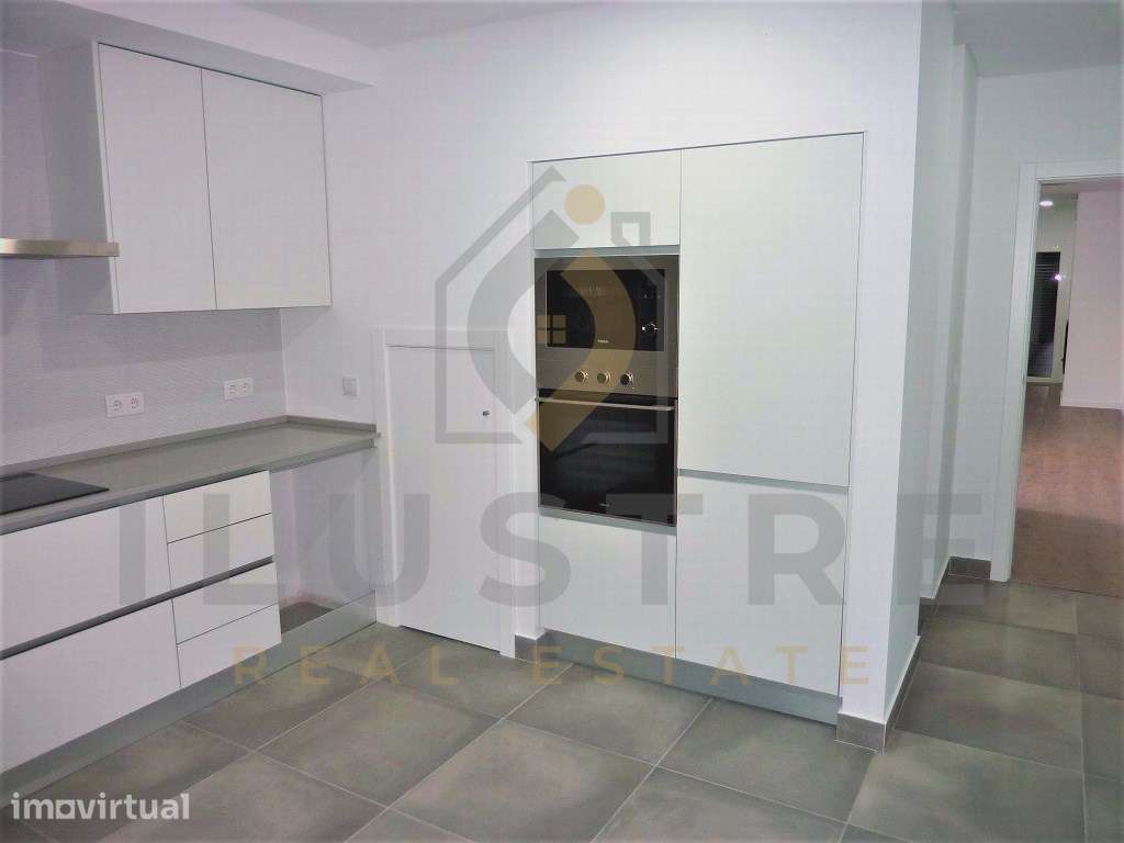 Moradia T3+1 em construção na zona de Fernão Ferro - Grande imagem: 4/30