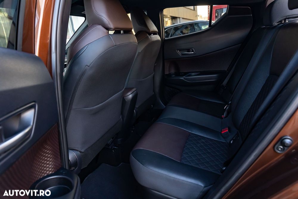 Toyota C-HR Hybrid Lounge - 9