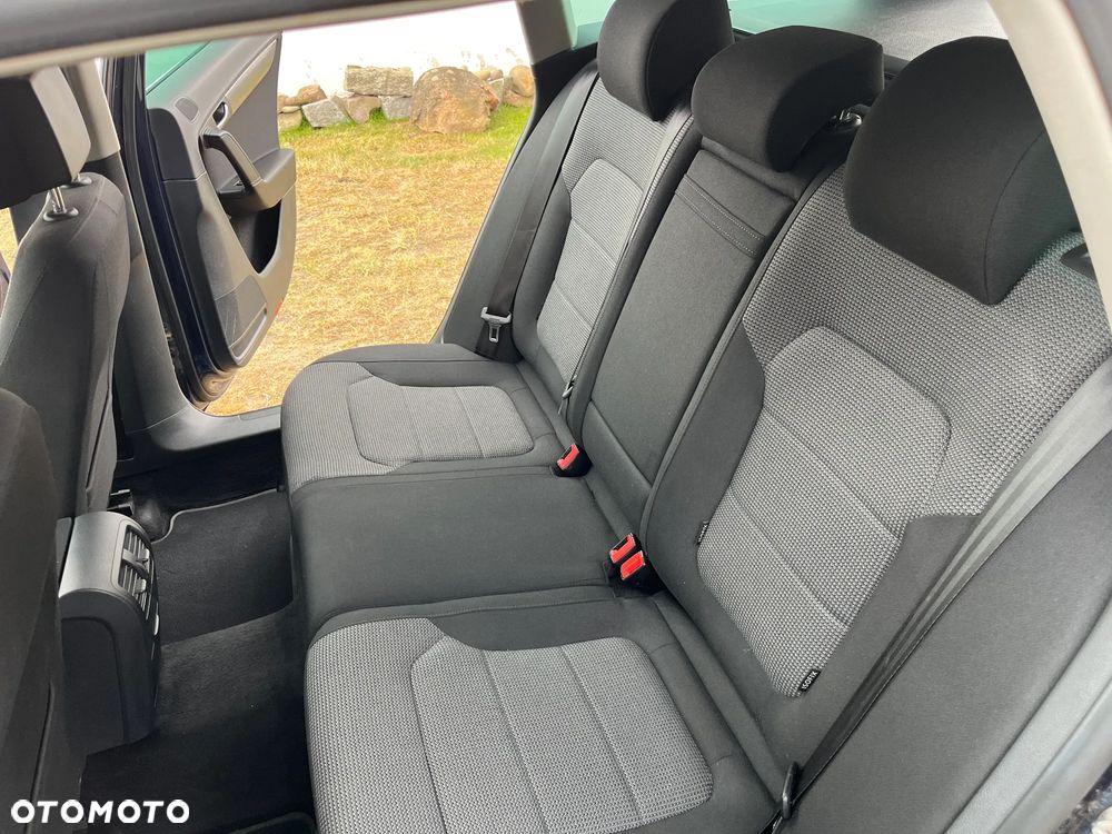 Volkswagen Passat 2.0 TDI DSG BlueMotion Technology Highline - 38