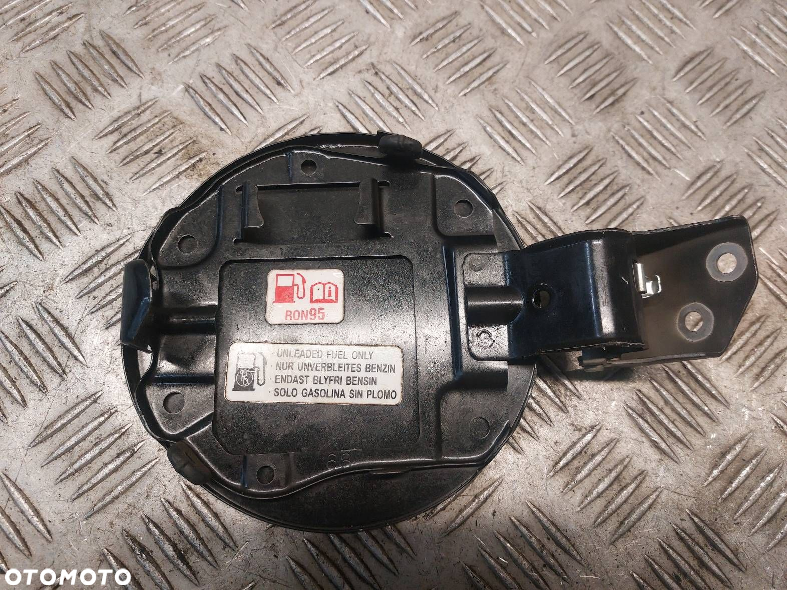 KLAPKA WLEWU PALIWA SUZUKI SWIFT V MK7 ZCE - 2