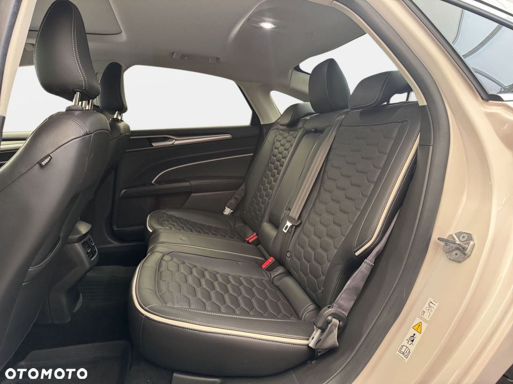 Ford Mondeo - 16