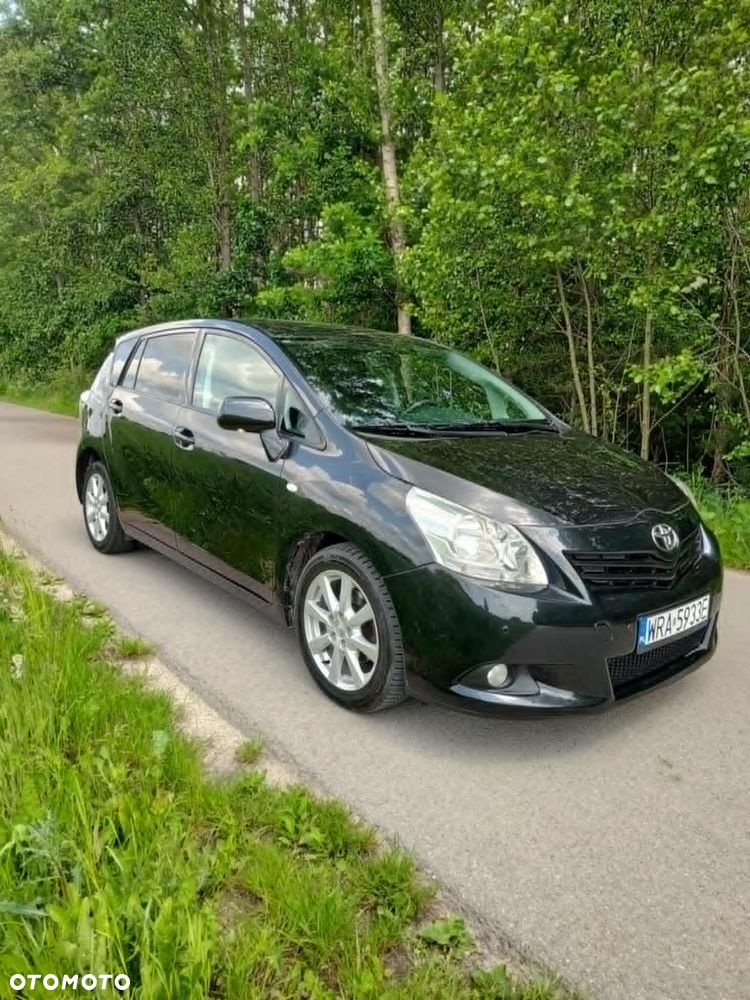 Toyota Verso 2.0 D-4D - 2