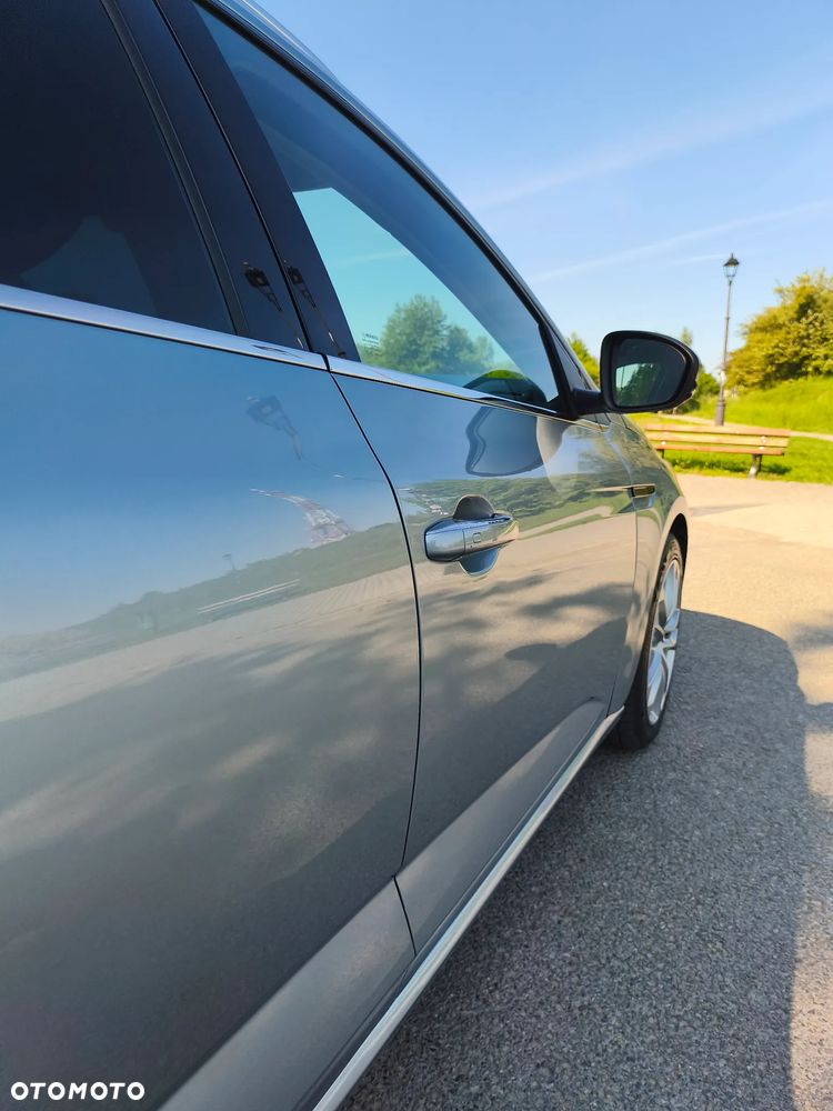 Renault Megane TCe 140 GPF EDC INTENS - 13