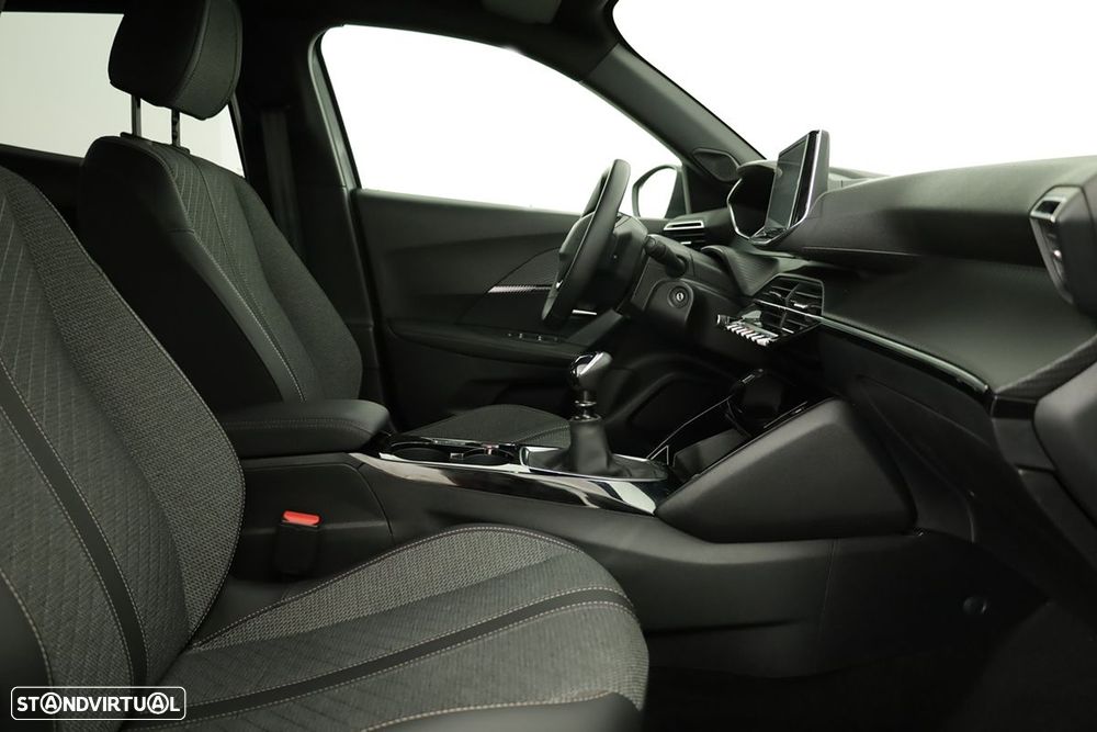 Peugeot 2008 1.2 PureTech Allure - 21