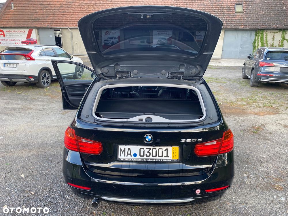 BMW Seria 3 320d Luxury Line - 13