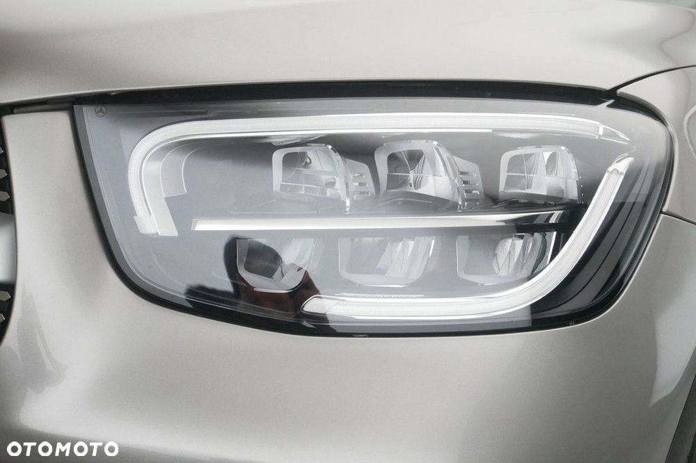 Mercedes-Benz GLC - 13
