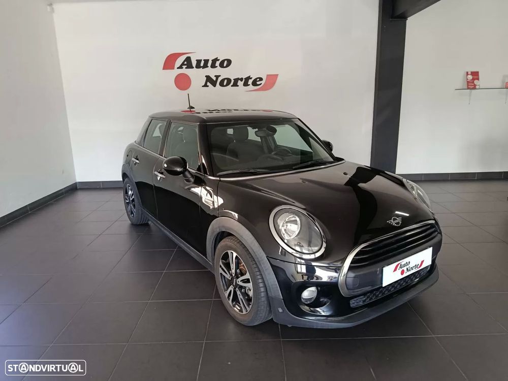 MINI 5 Portas Cooper D - 12