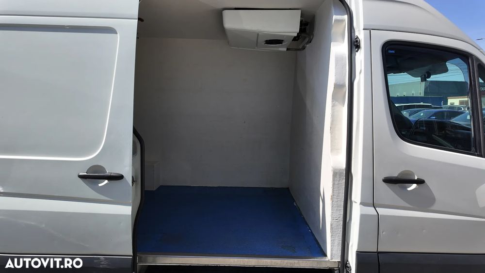 Volkswagen CRAFTER - 9