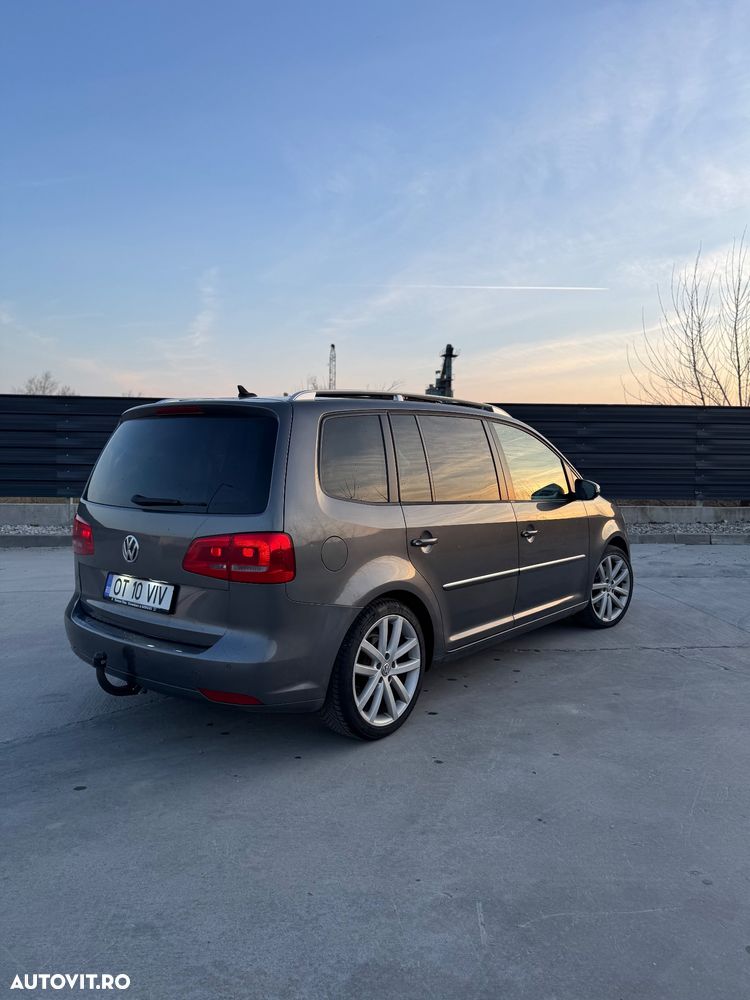Volkswagen Touran 2.0 TDI DPF Highline DSG - 10