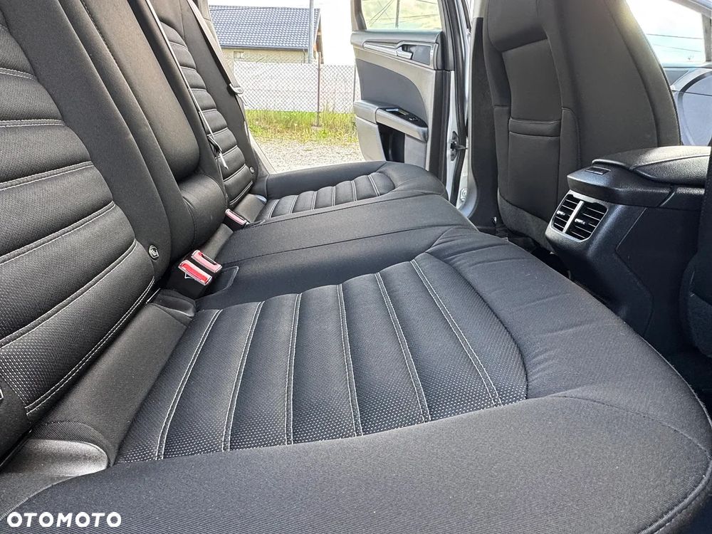 Ford Mondeo - 27