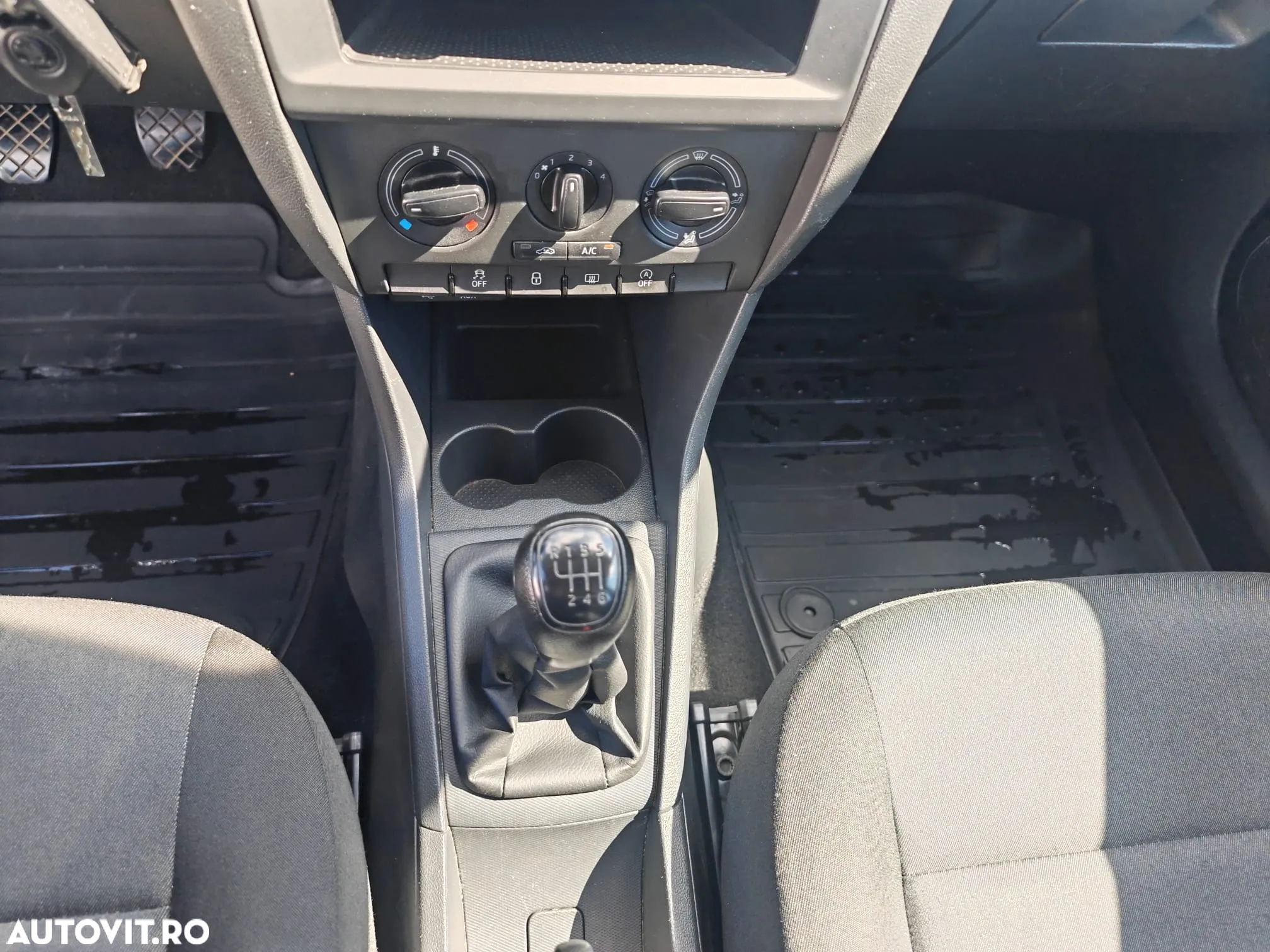Skoda RAPID 1.2 TSI Ambition - 9