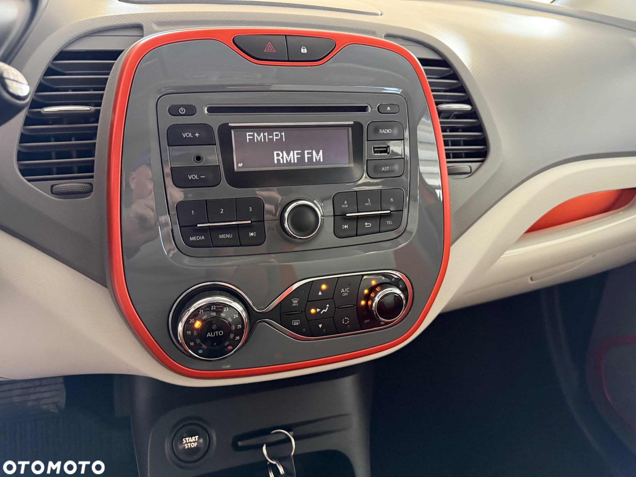 Renault Captur ENERGY TCe 120 EDC LIMITED - 22