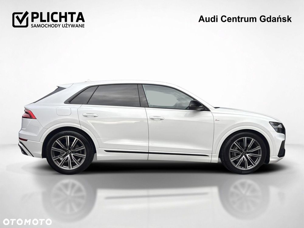 Audi Q8 - 8
