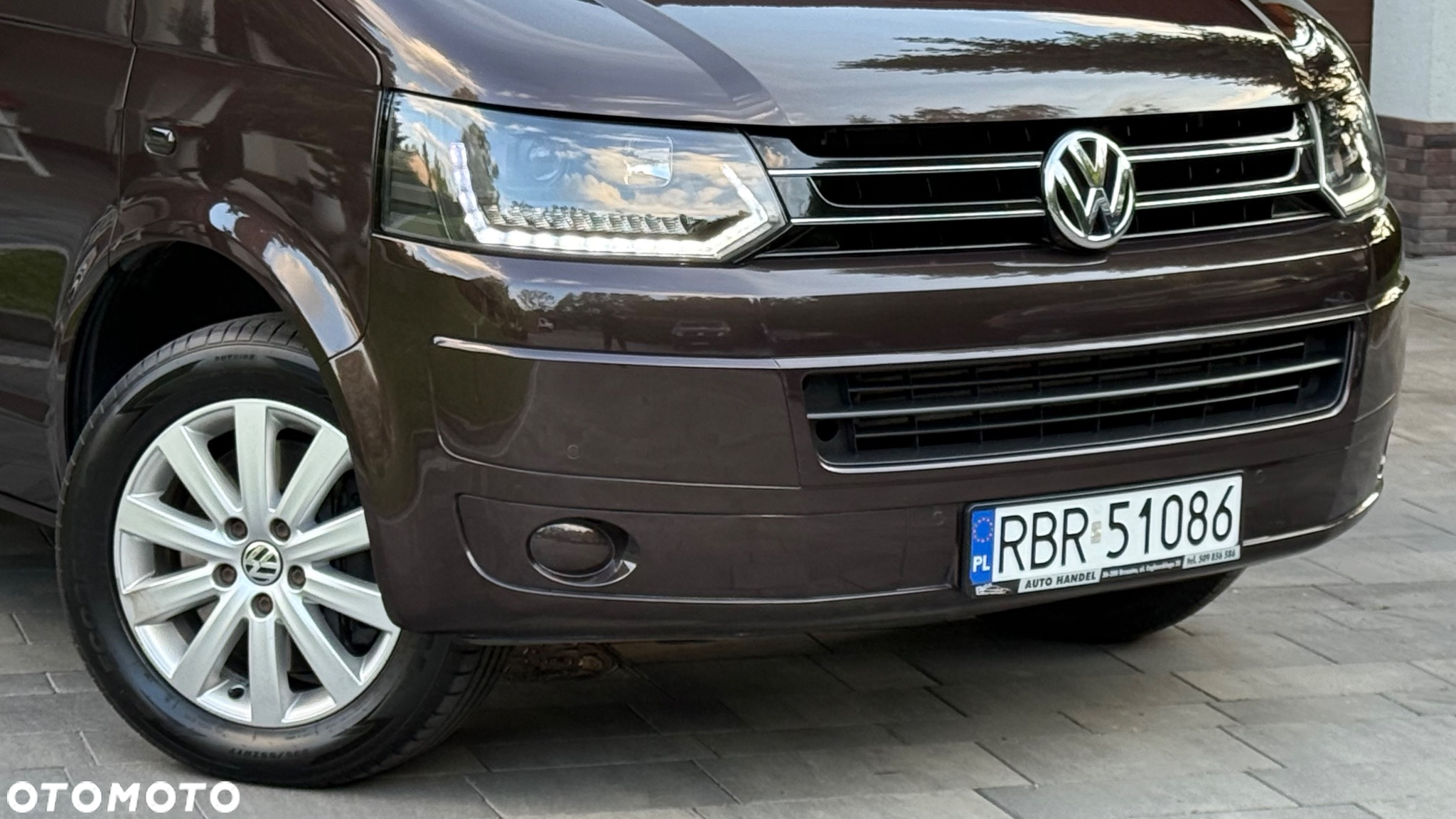 Volkswagen Multivan - 16