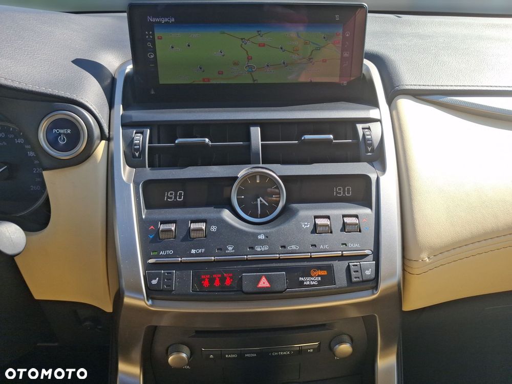 Lexus NX 300h Comfort AWD - 15