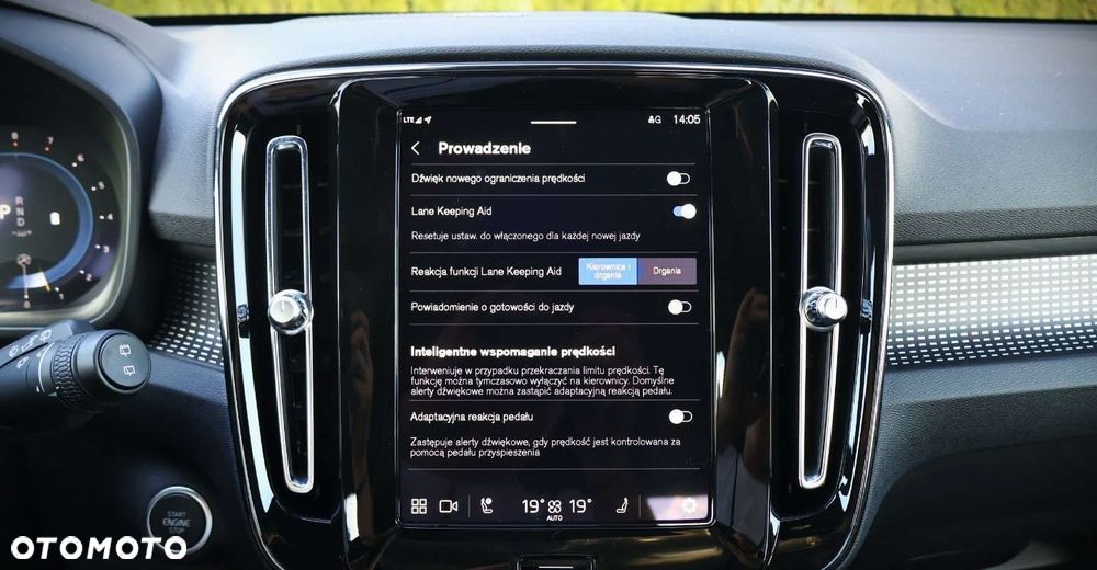 Volvo XC 40 - 29