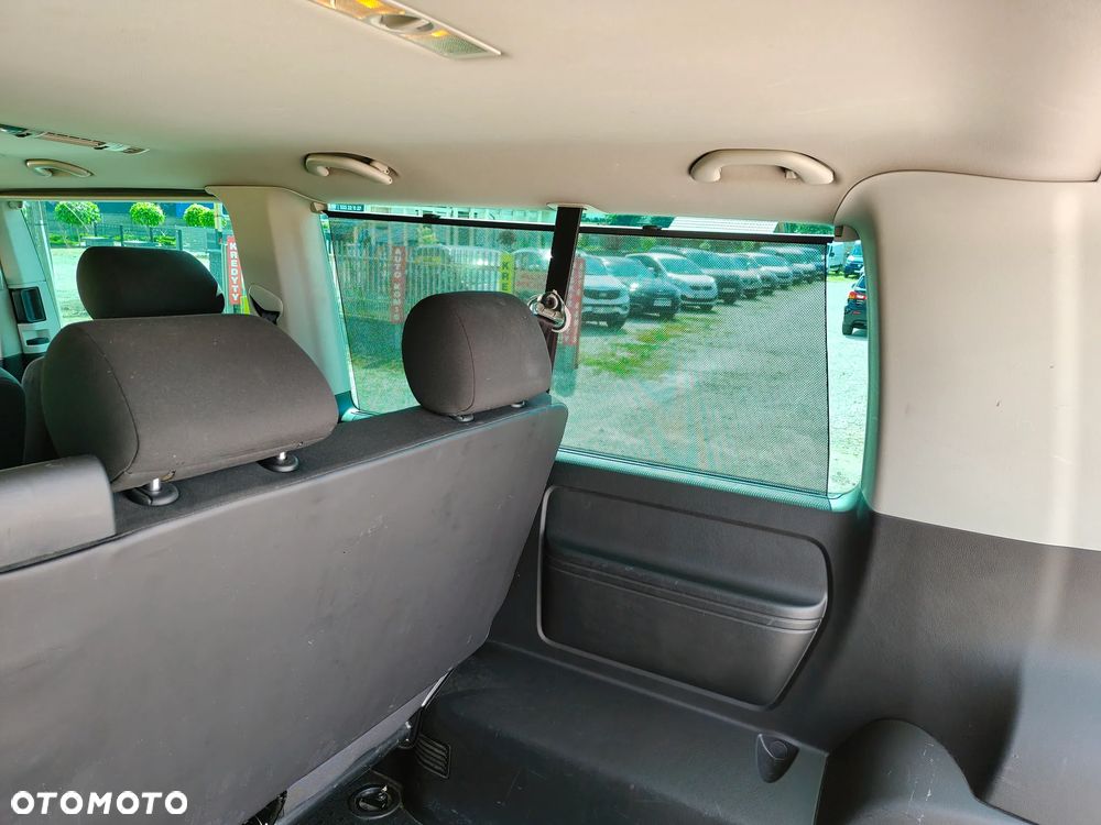 Volkswagen Caravelle 2.0 TDI L2 Comfortline - 26