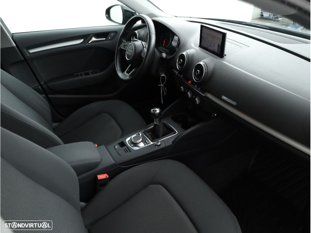 Audi A3 Sportback 30 TDI - 25