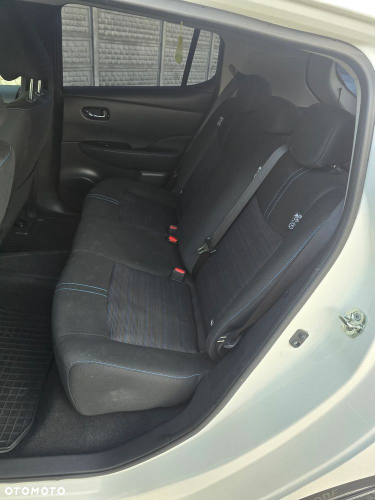 Nissan Leaf - 5