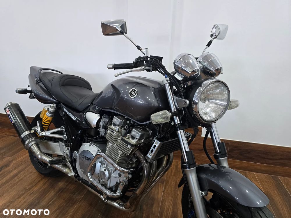 Yamaha XJR - 31