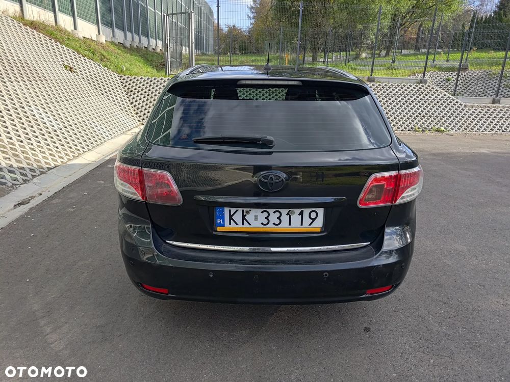 Toyota Avensis 1.8 Sol plus - 19