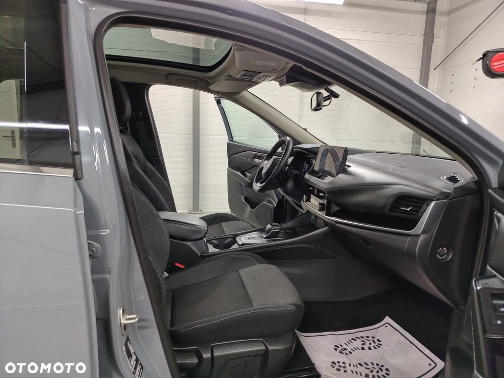 Nissan Qashqai 1.3 DIG-T DCT TEKNA - 27