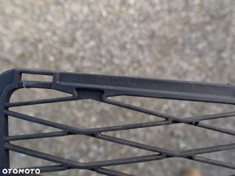 Toyota Yaris Atrapa kratka zderzaka 06-09r - 4