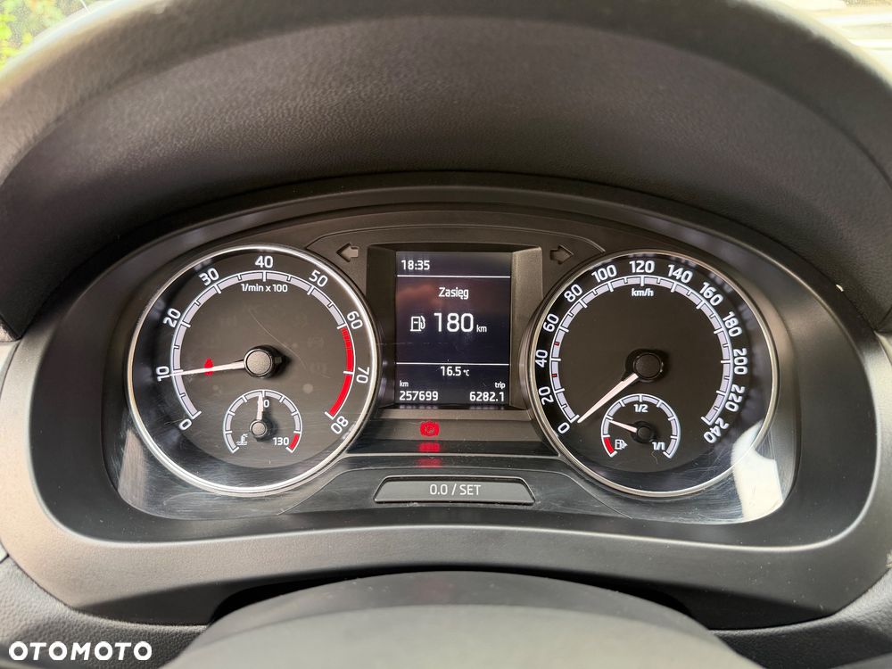 Skoda RAPID 1.0 TSI Clever - 15