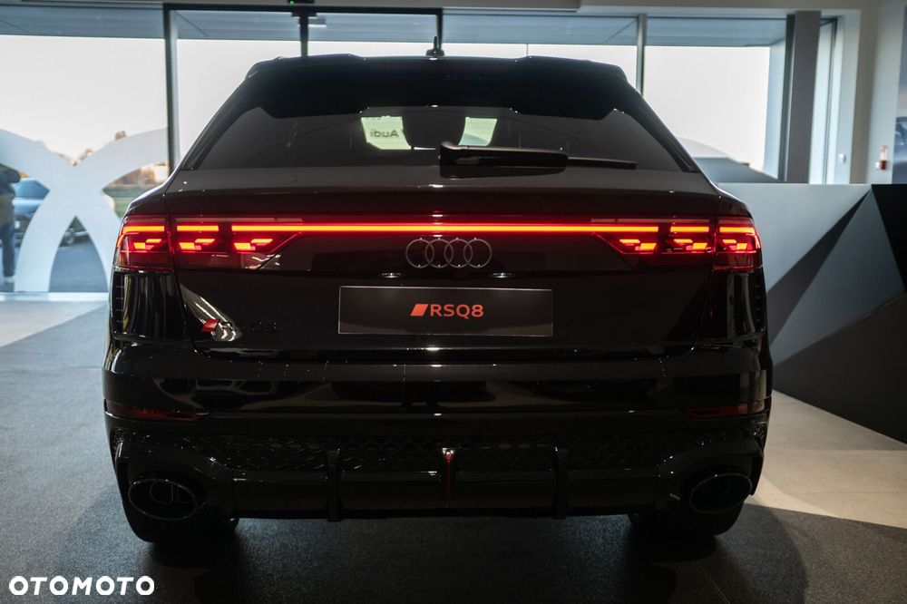 Audi RS Q8 - 4