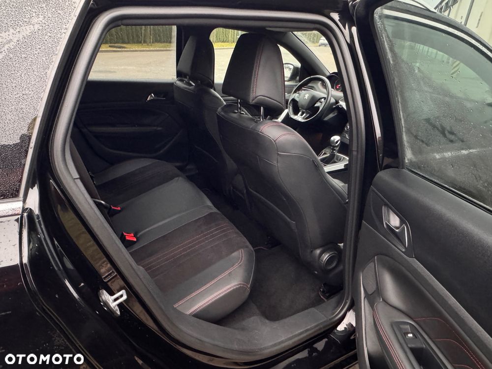 Peugeot 308 1.6 e-THP GT S&S - 16