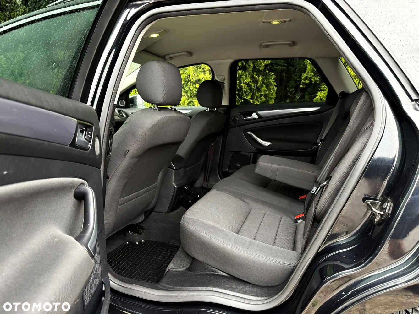 Ford Mondeo - 36