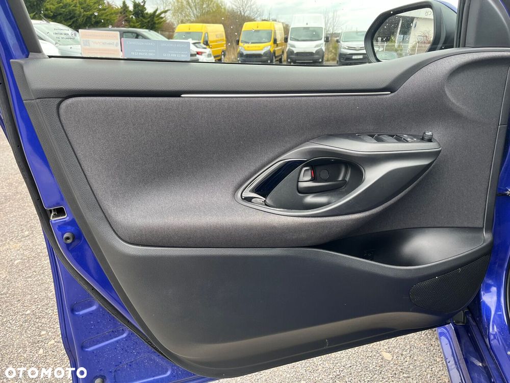 Toyota Yaris Hybrid 1.5 Style - 23