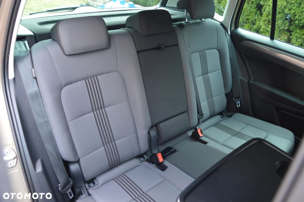 Volkswagen Golf Sportsvan - 34