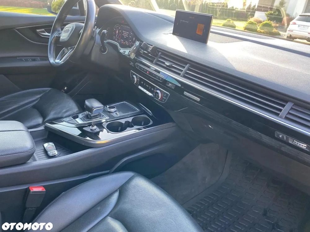 Audi Q7 - 35