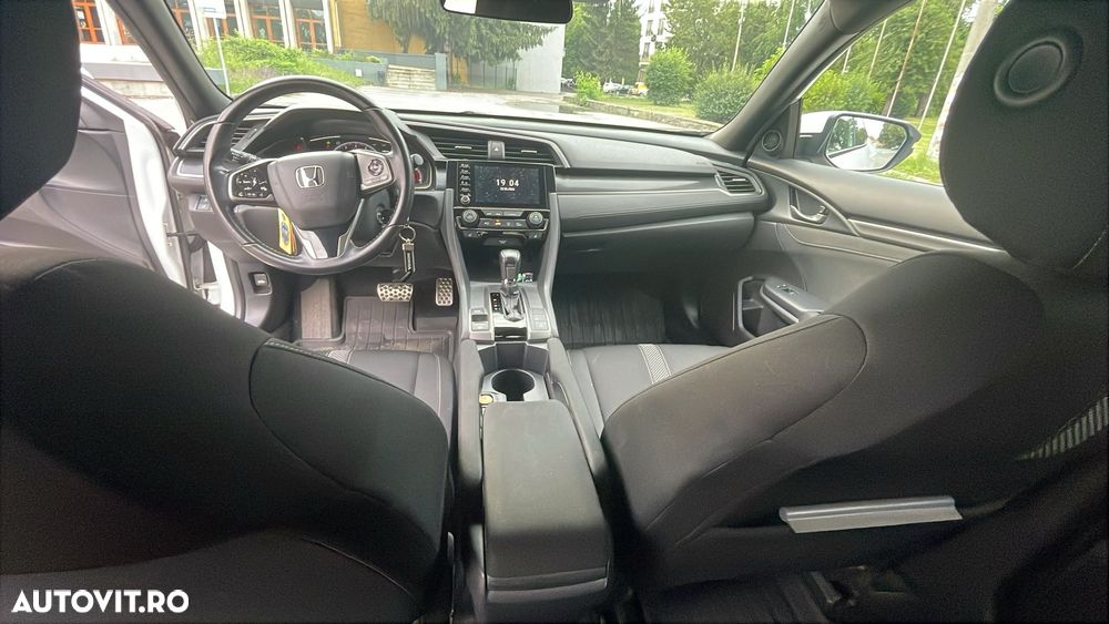 Honda Civic 1.5 VTEC Turbo CVT Sport - 11