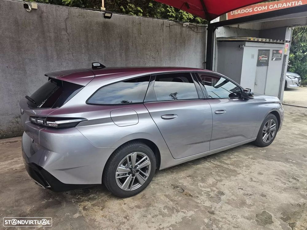 Peugeot 308 SW 1.2 PureTech Allure Pack EAT8 — fotografia 4