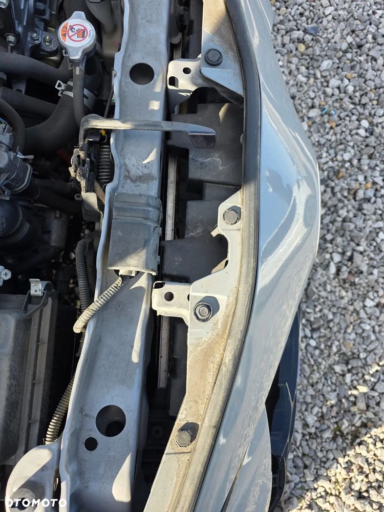 Toyota Yaris Hybrid 1.5 VVT-i GR Sport - 12