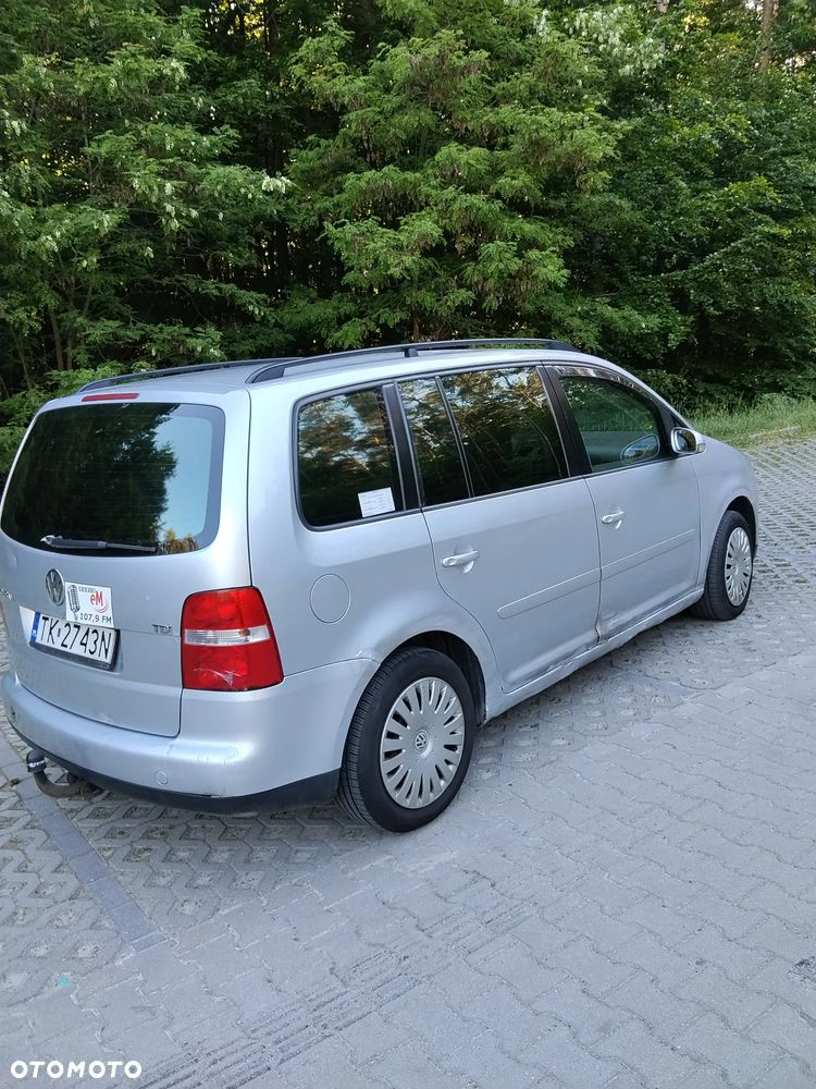 Volkswagen Touran 1.9 TDI Highline - 4