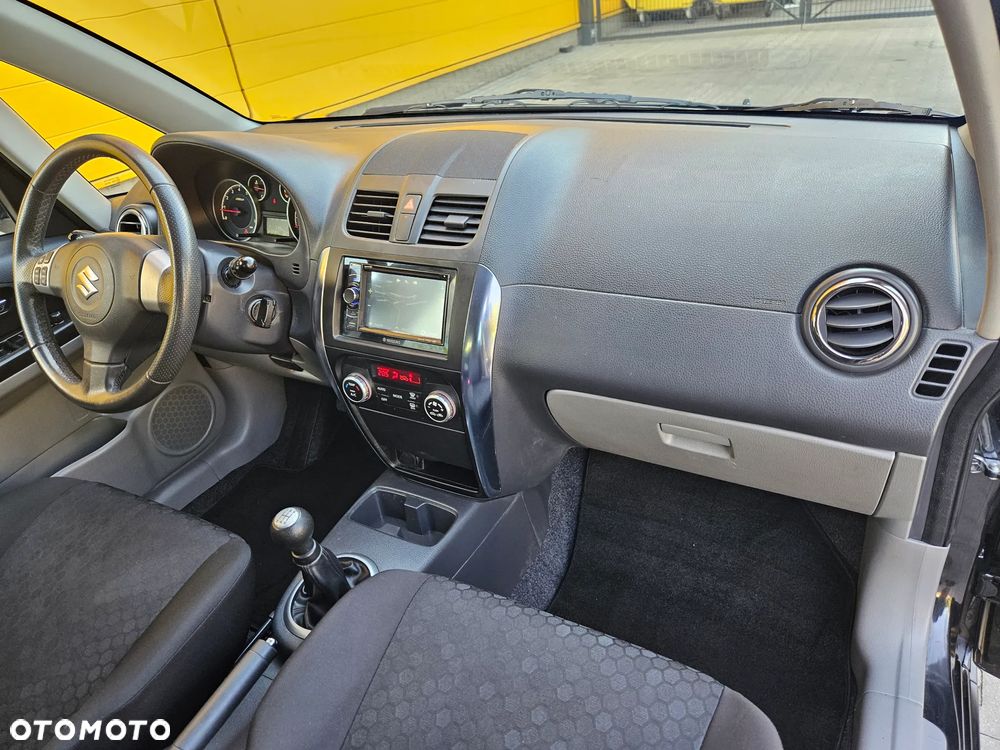 Suzuki SX4 1.6 VVT 4x4 Style - 19