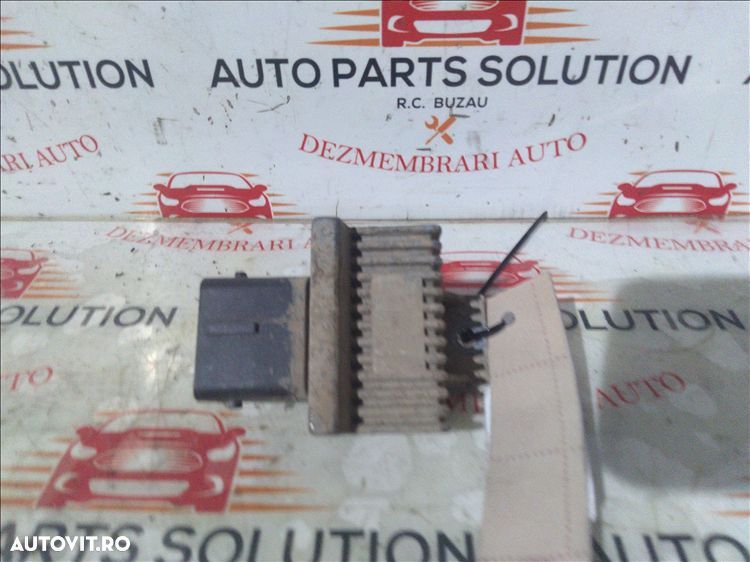 releu bujii 1.5 d dacia logan mcv an fabr. 2007 - 1