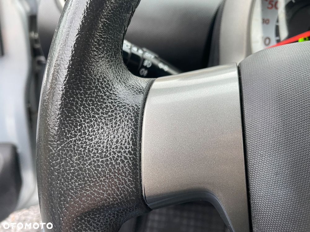 Peugeot 107 1.0 Trendy Euro5 - 11