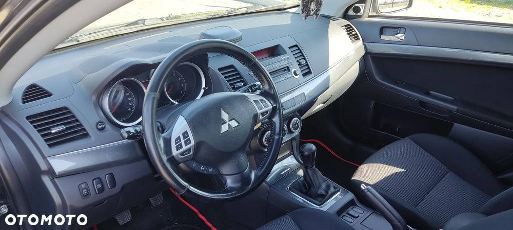 Mitsubishi Lancer 1.8 Intense - 9
