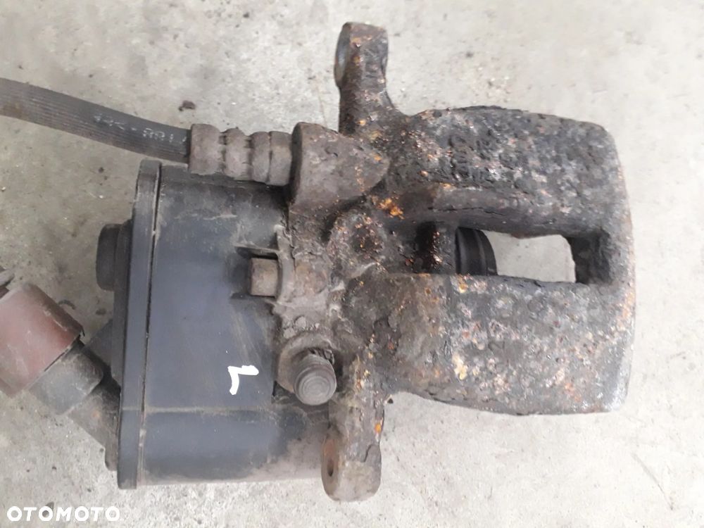 zacisk hamulcowy tył lewy prawy A6 C6 - 4